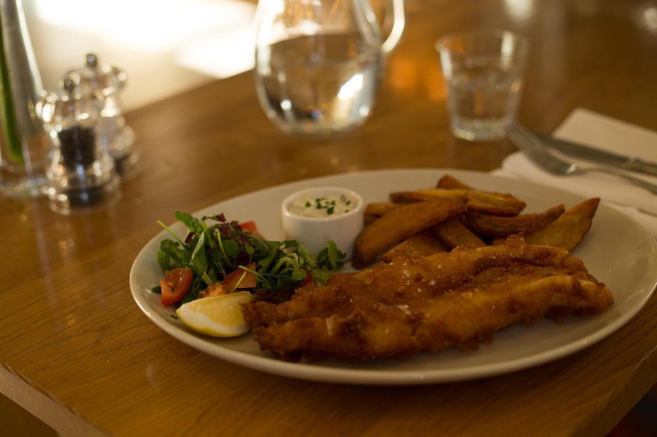 Collingwood Arms Hotel Cornhill on Tweed Екстер'єр фото