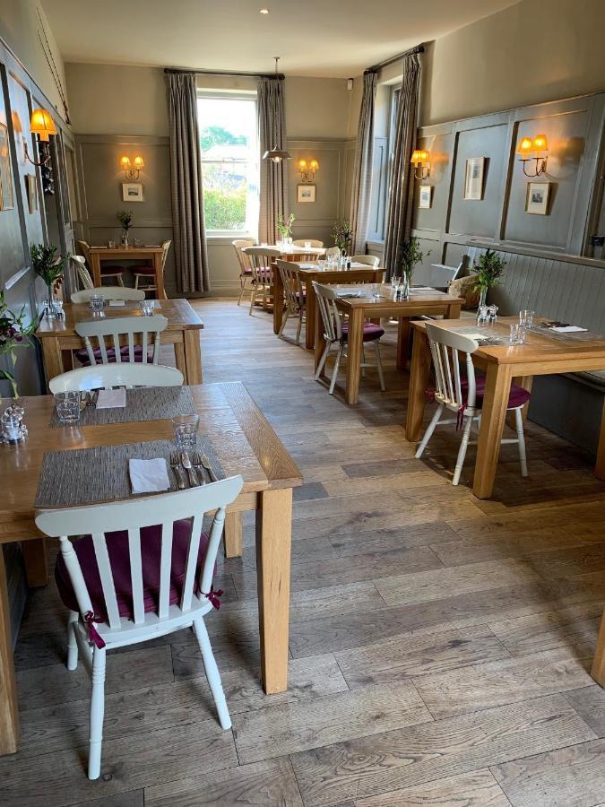 Collingwood Arms Hotel Cornhill on Tweed Екстер'єр фото